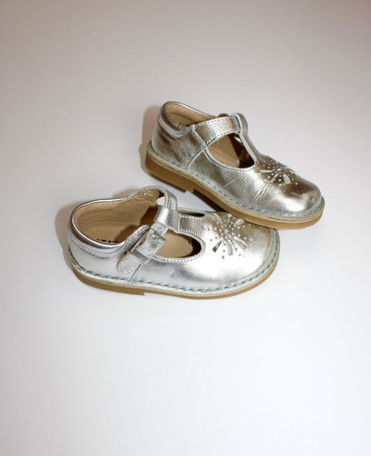 Silver Start rite shoes Size 6